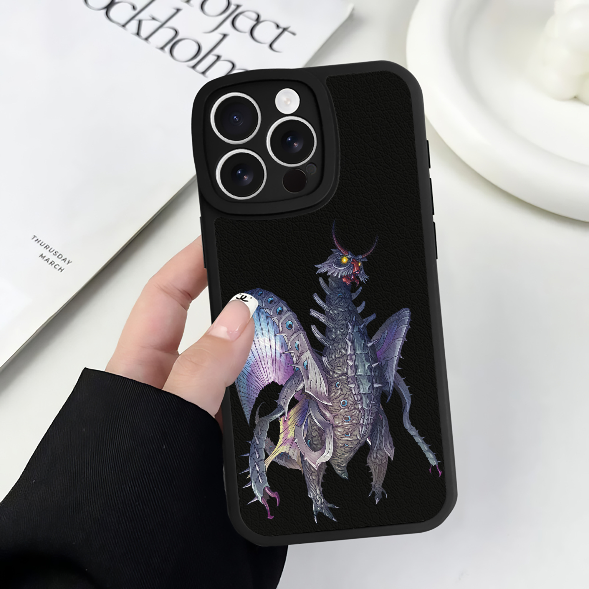 （画像用） ウルトラマン Ultraman 【iPhone 16シリーズ対応】シリコンスマホケース（レザー調） 材質：シリコン